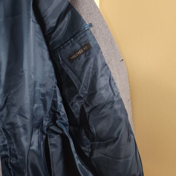 Jos. A. Banks Gray Wool/Silk Brand Two Button Blazer Size 44L - Picture 10 of 12